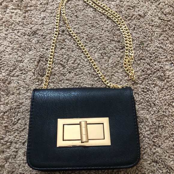 Free People Handbags - NWOT Free People Chain Crossbody Purse